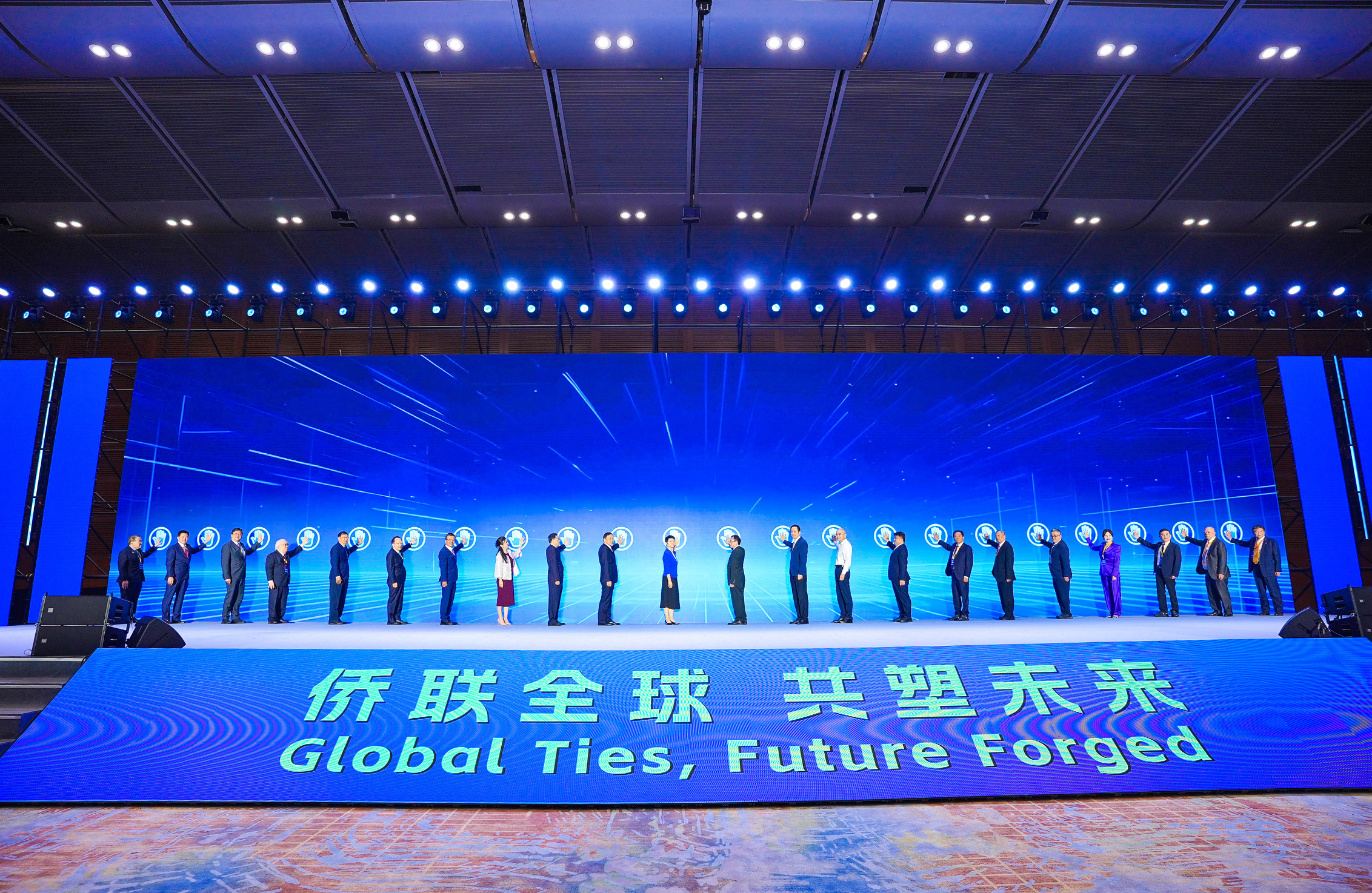 第十二届侨交会深圳启幕 以侨为桥搭建亚太经贸合作桥梁