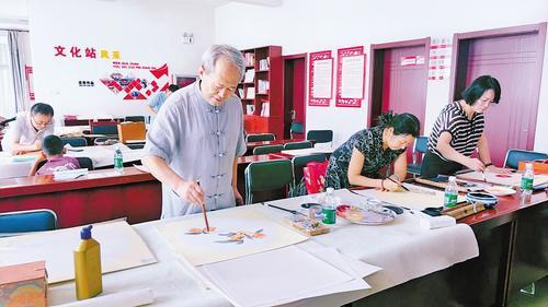 8月12日,黄骅市书法家协会“彩色假日”文化惠民系列活动在滕庄子镇新时代文明实践所举行。 苗双双供图