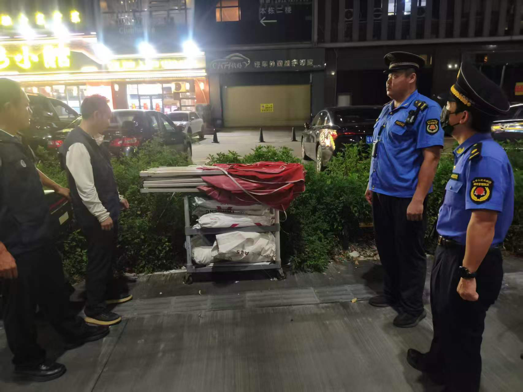 西乡“聚散成火”治乱象 多方联动焕新颜