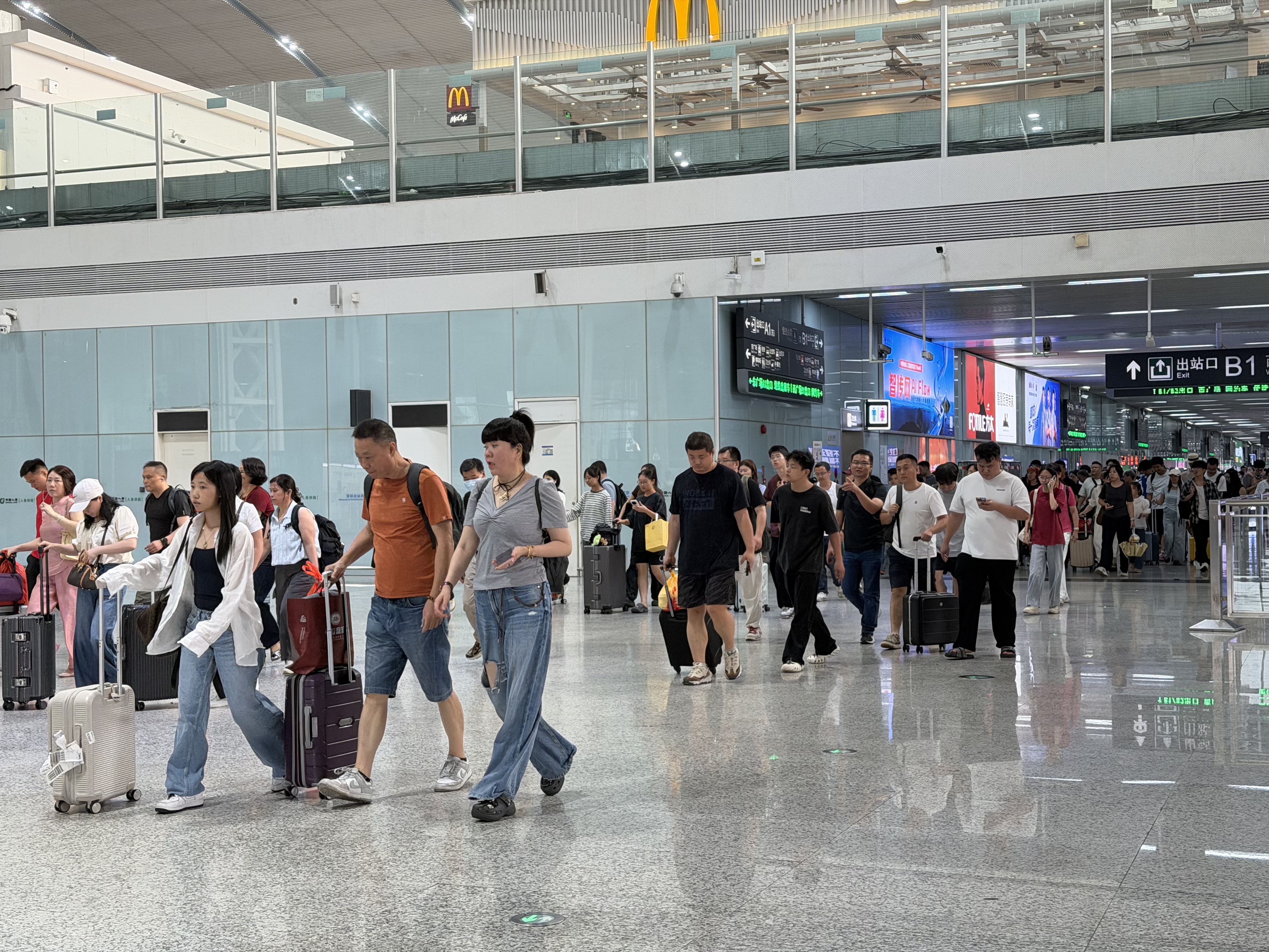 暑运以来深圳铁路累计客流超3000万人次