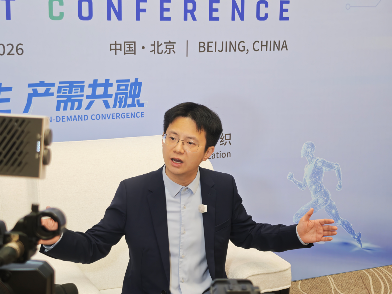 （银河通用机器人创始人、首席技术官、北京大学研究员王鹤）