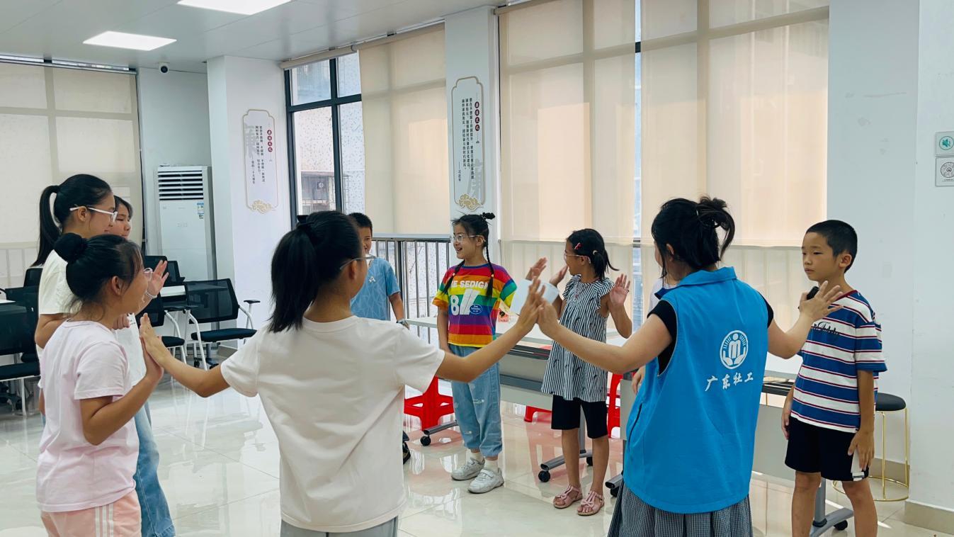 与情绪和解 少年自在成长——流塘社区儿童青少年心理减压支持小组圆满结课