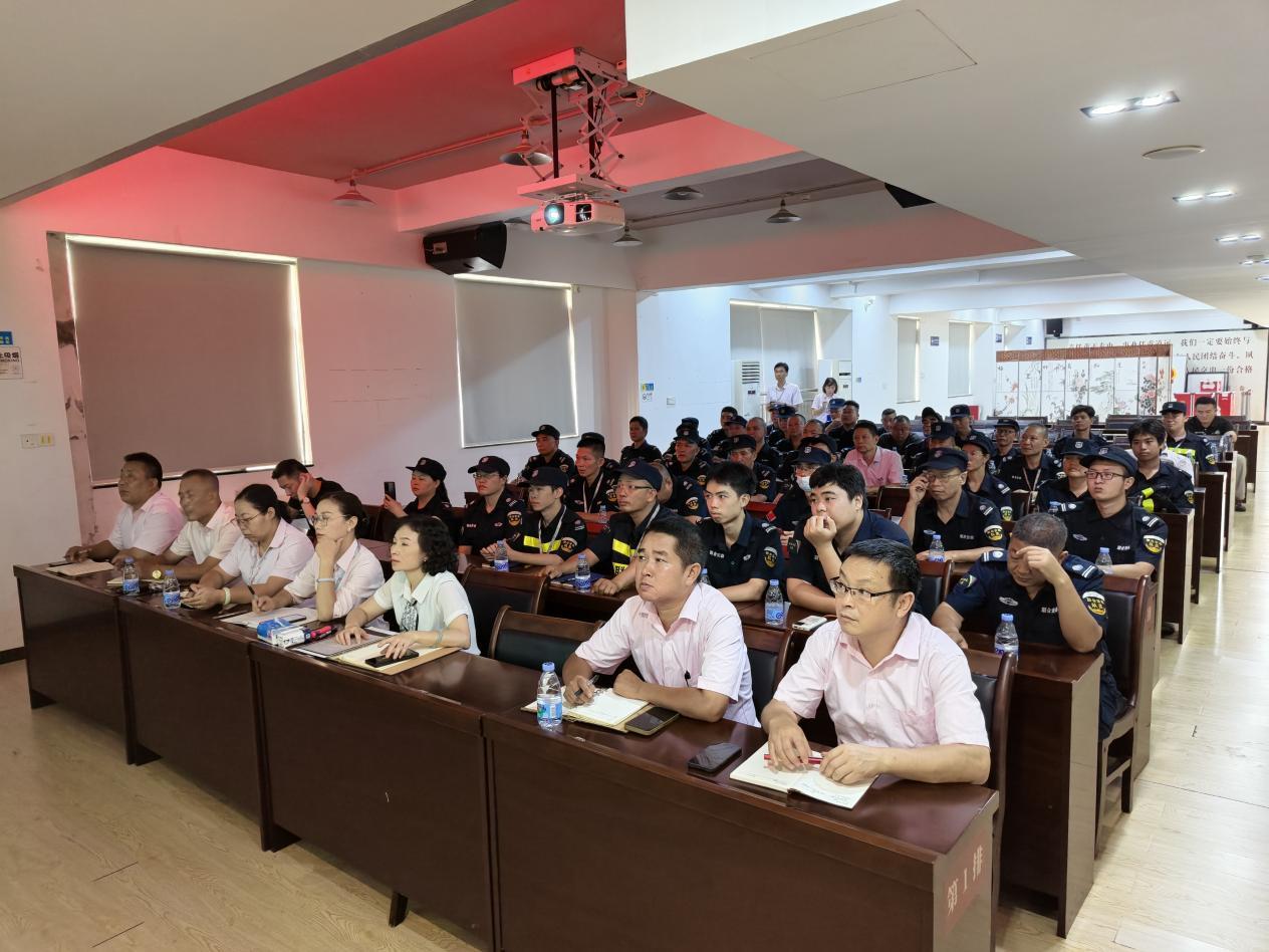 以法为鉴 以案促学——流塘社区开展物业安保法律科普讲座