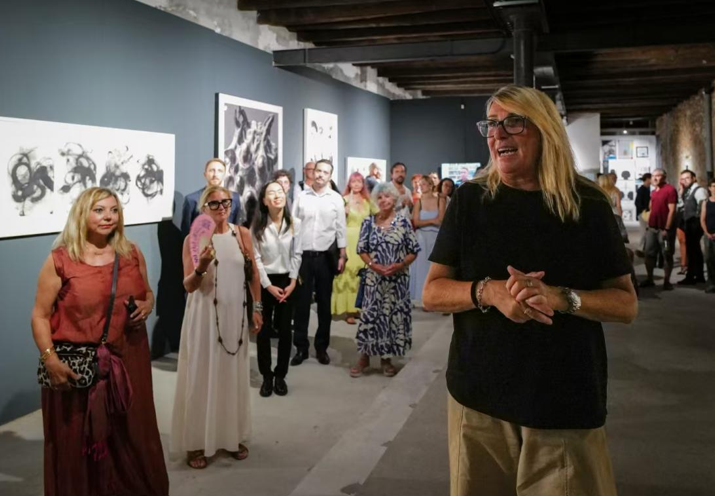 中国艺术家刘革受邀参加 第61届威尼斯双年展 坦桑尼亚国家馆主题展之特别展《日记 # 07此即象征!》