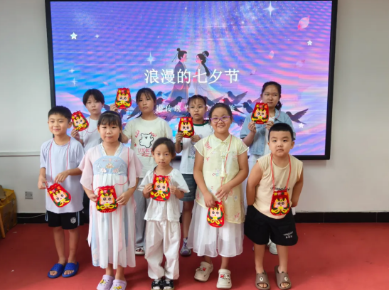 宁晋县图书馆开展七夕主题阅读推广活动