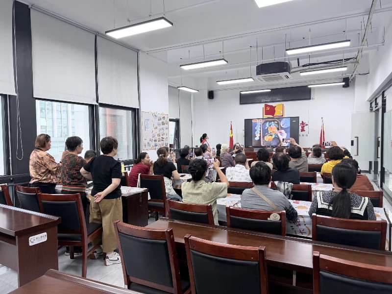 西乡街道共乐社区开展长者非遗手工活动