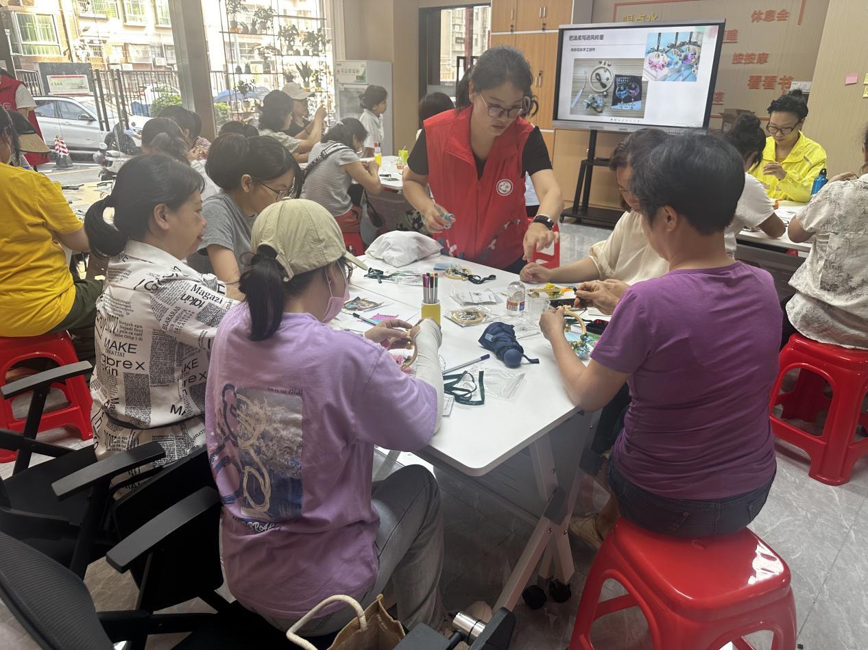 巧手疗愈时光 暖心释放压力——永丰社区开展全职妈妈减压手工活动