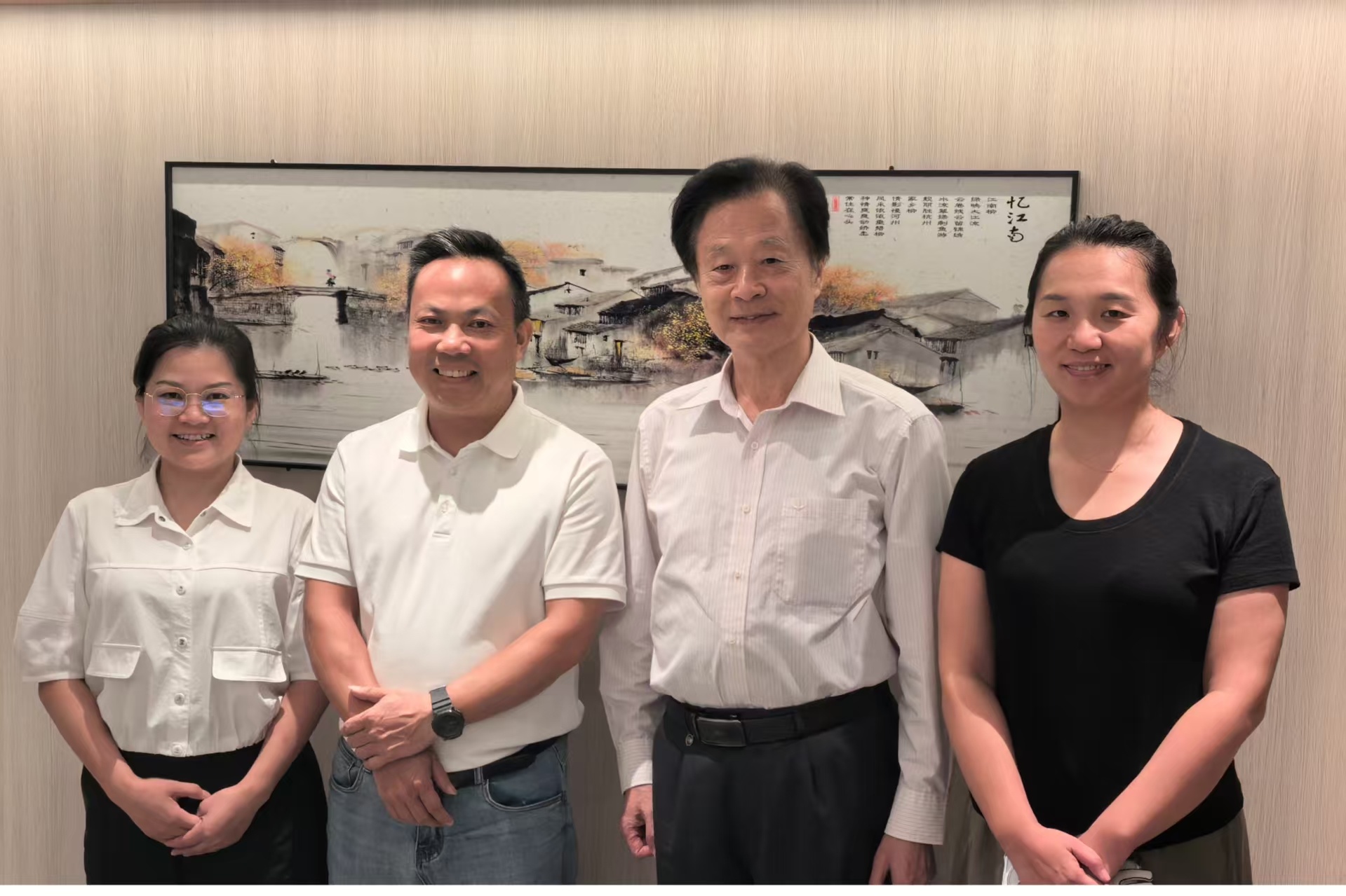 杨宏海与长汀历史名城研究会的专家合映