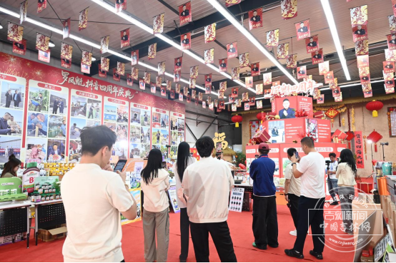 好评中国|新电商驭“智”而行,何以“向新又向心”?