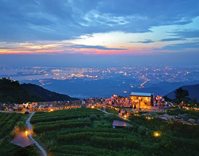 庐山这个神仙机位，藏不住了！一眼看尽八里湖全景，建议立刻收藏！