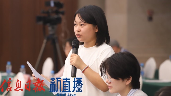 红土地上的奋斗者——“医心永向党 忠诚护健康”记者见面会