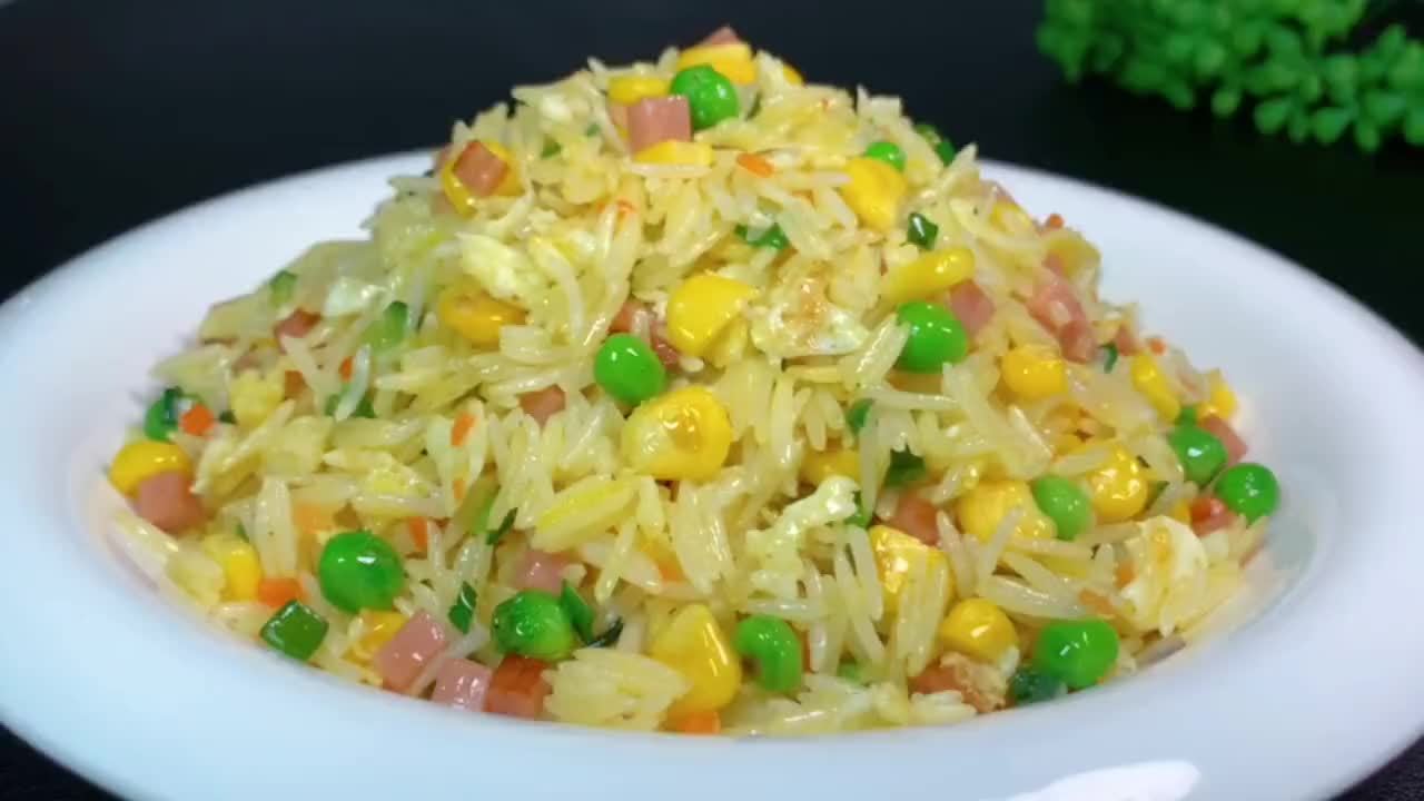 蛋炒饭到底先炒饭还是先炒蛋？很多人都搞错了，今天教你正确做法