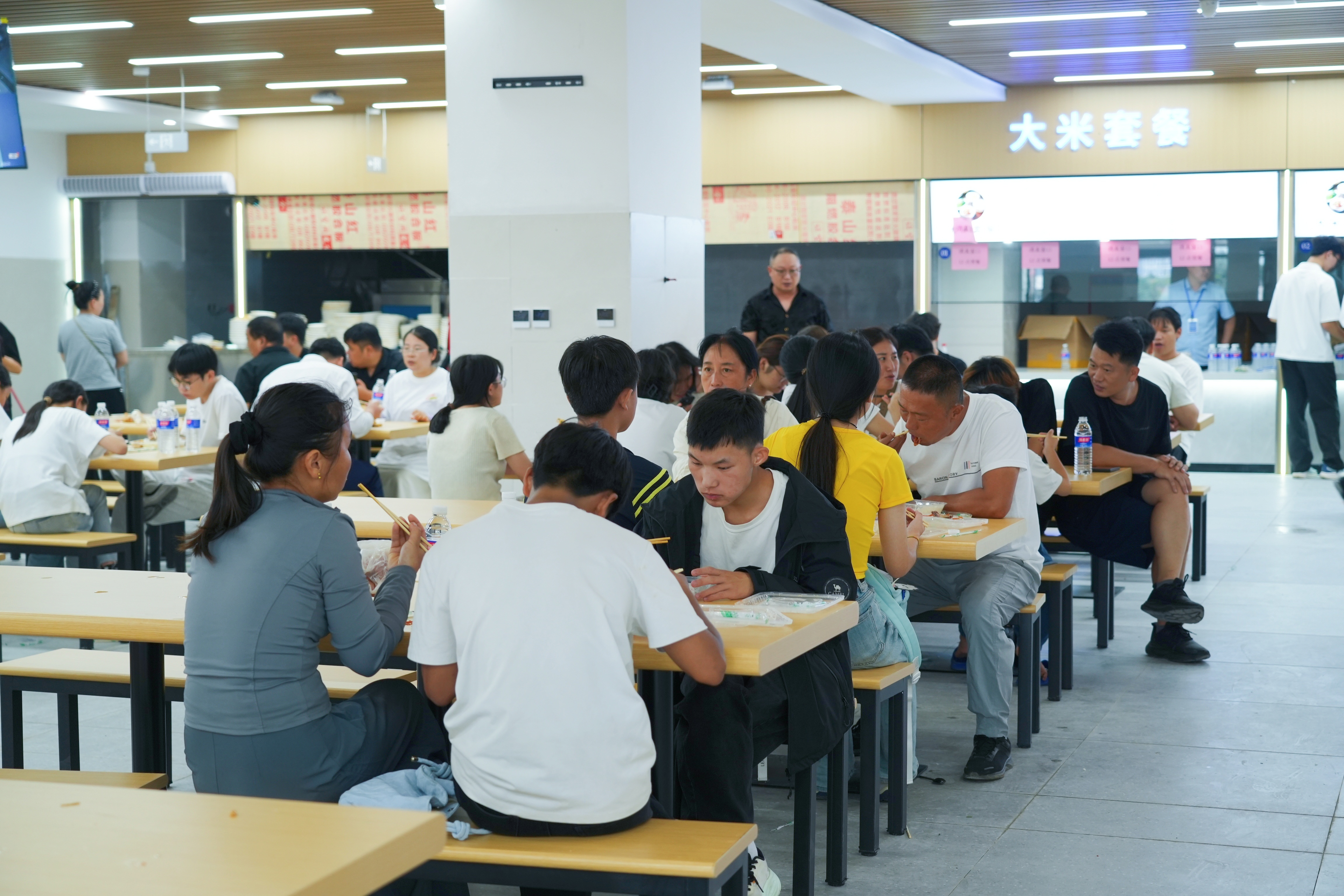 匠心筑校启新程 产教融合育英才|河南技师学院航空港校区迎来首批新生