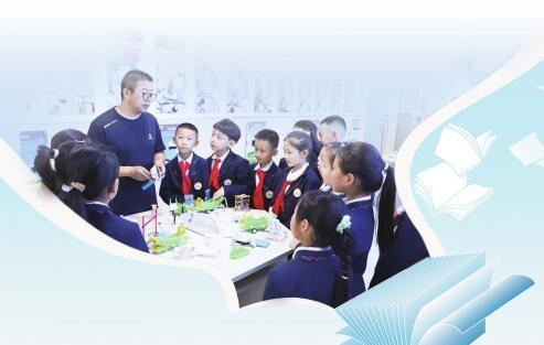 兰州新区第七小学举办开学科技教育活动 本组图片均为兰州新区报记者 姜波 摄