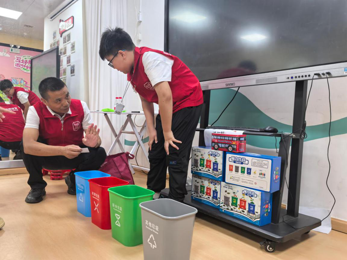赋能青春志愿力量 筑牢绿色社区防线 西乡街道龙腾社区环保系列培训