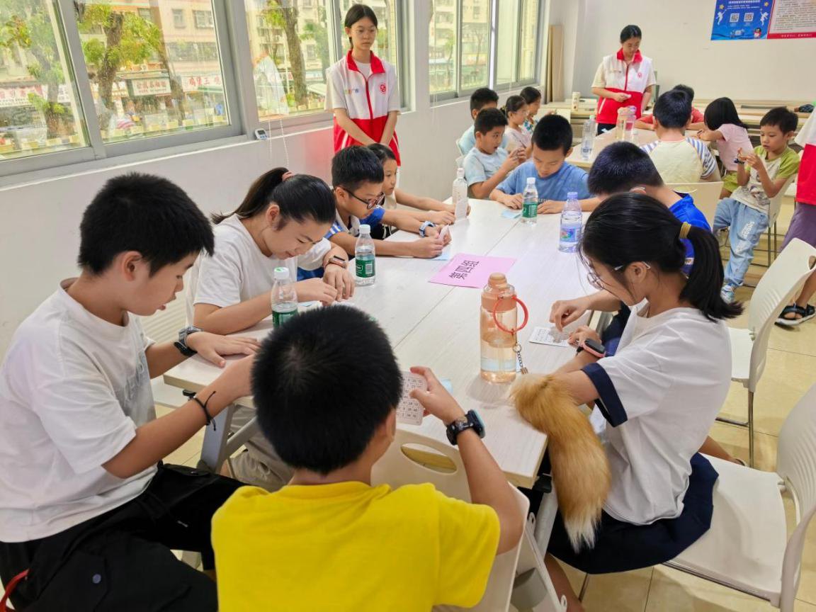 凝心迎挑战，趣学促成长——西乡街道凤凰岗社区青少年专注力趣味比拼活动圆满开展