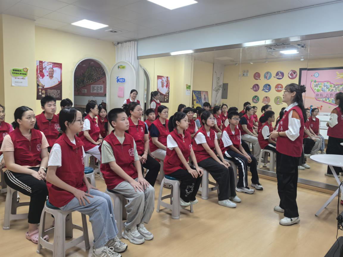 赋能青春志愿力量 筑牢绿色社区防线 西乡街道龙腾社区环保系列培训
