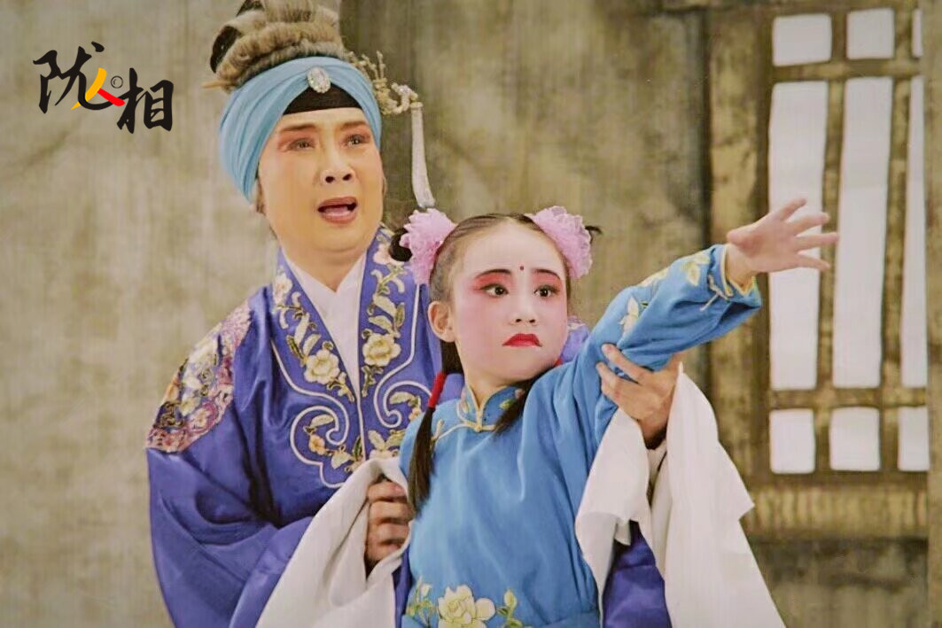 六岁的蒲铭婕参加戏曲电影《窦娥冤》剧照