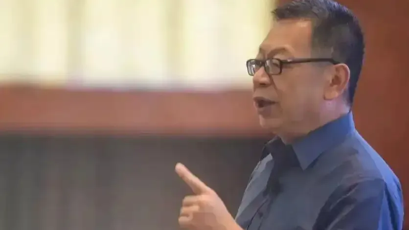 中国如何连出三招反击美国霸权？石齐平解读