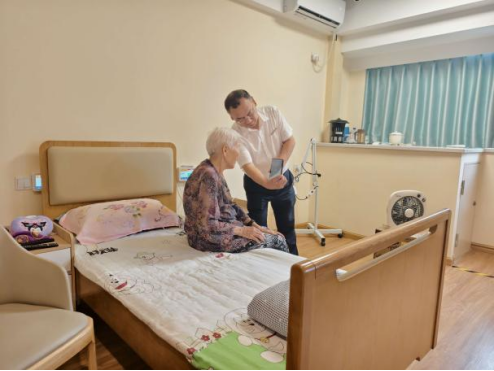 工行故事|武汉圆梦路支行:“柜台”搬进养老院 工行服务在身边