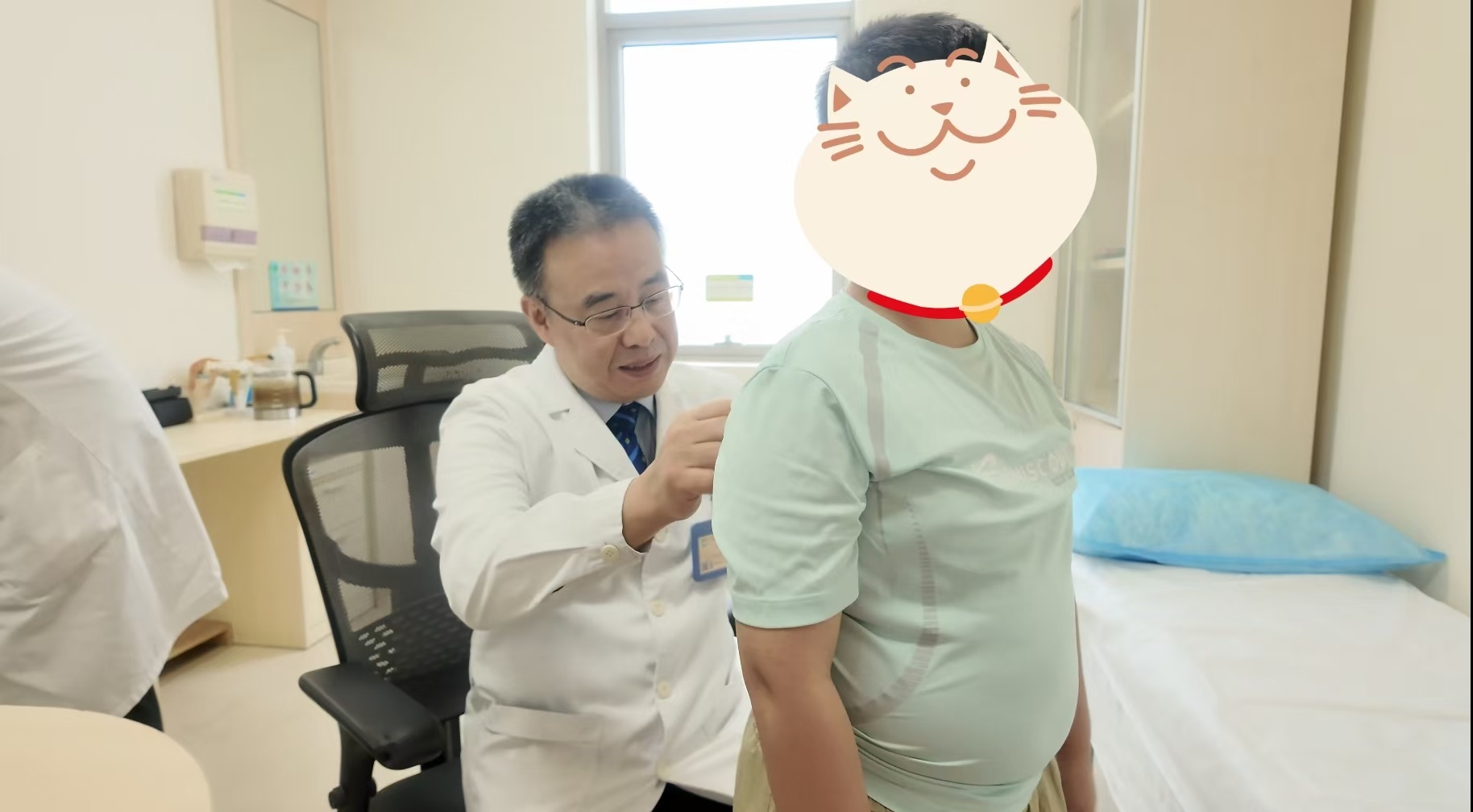 从“92度”到直立人生,20城104个家庭重获新生 深港专家携手智善公益基金会,助力脊柱畸形患者“挺直腰杆”!
