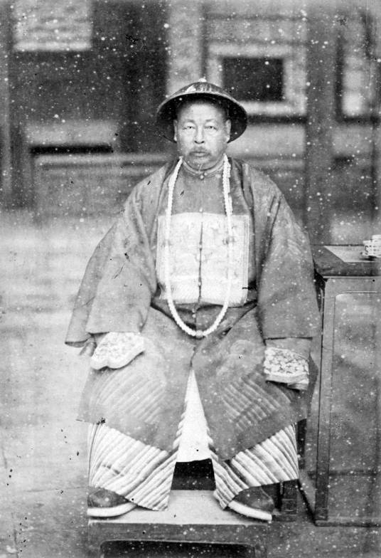 左宗棠死后，朝廷派人清点遗产，发现房产9处，白银两万五千两？