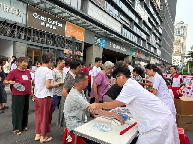 读懂无偿献血,传递人间温情 ——径贝社区开展无偿献血科普宣传活动