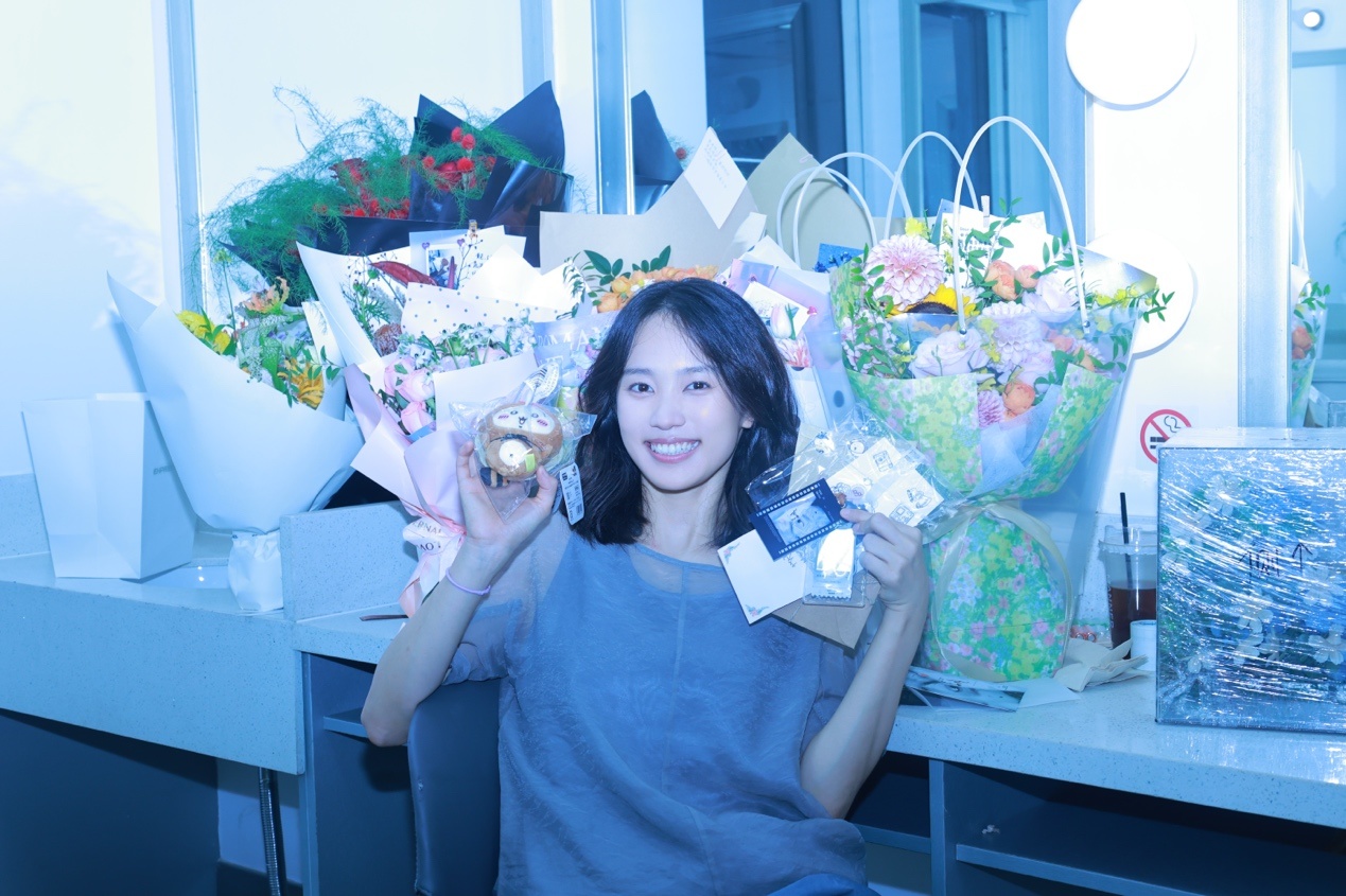 《三十岁》演出当日化妆间