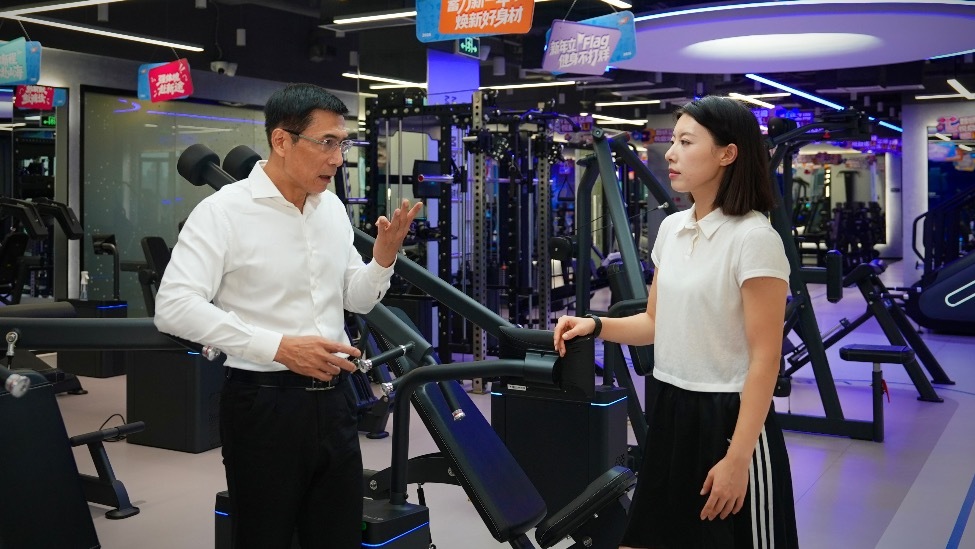 55岁高管的中年自律之路：健美、吃健康餐、做账号