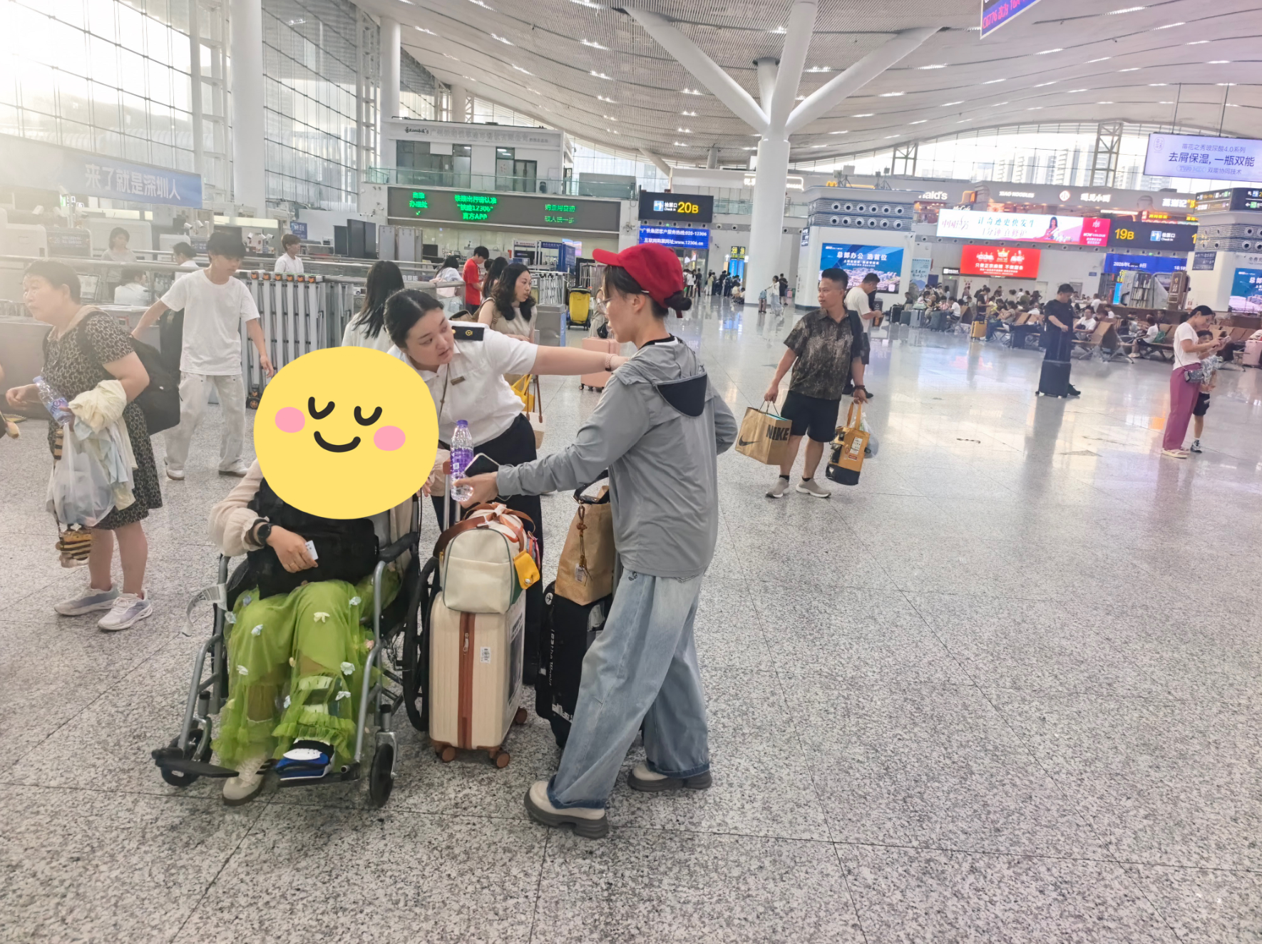 深圳北站:暑运暖心服务不打烊