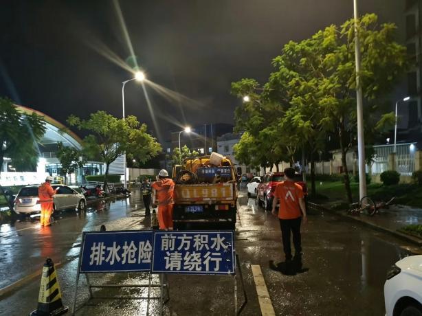 平安产险广西分公司全力应对台风“紫檀”洪涝灾害