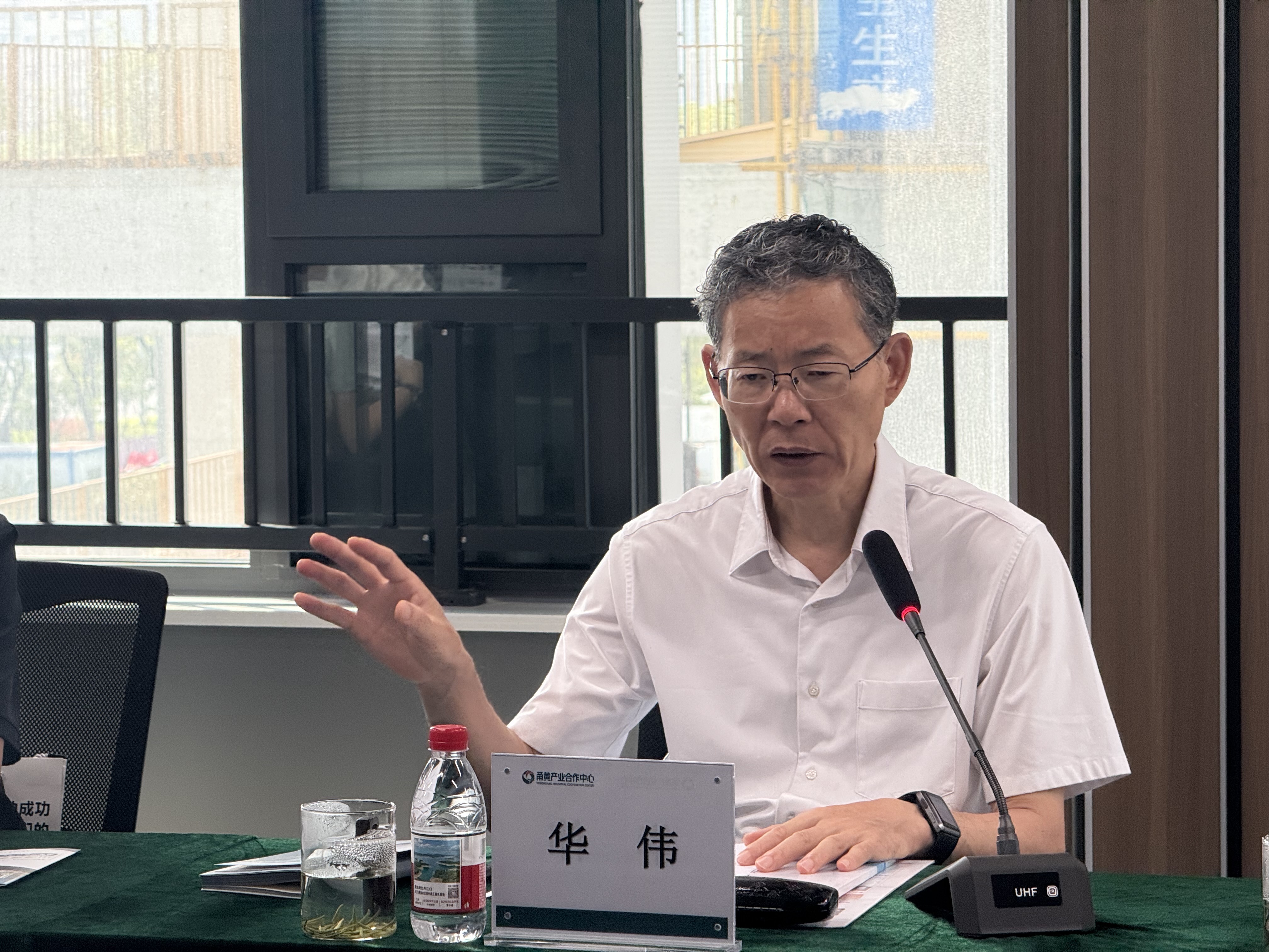 甬黄同心 山海共赢｜宁波市人大常委会副主任、党组副书记华伟一行来黄冈调研并慰问挂职干部