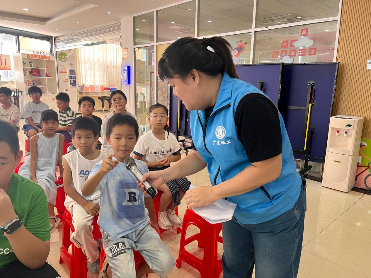 “润心筑梦 向阳成长”  —西乡街道河西社区青少年心理健康主题课堂