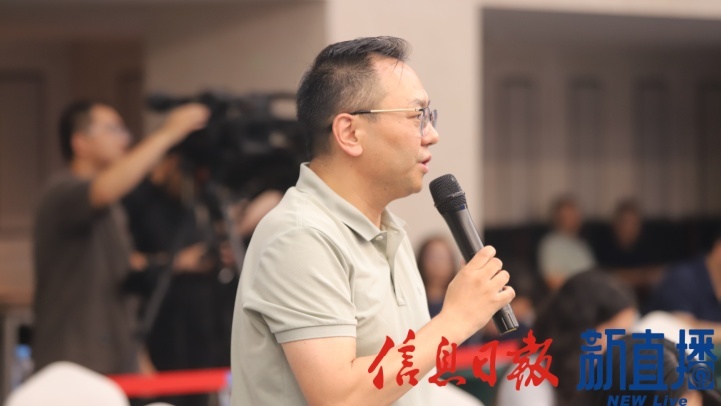 红土地上的奋斗者——“医心永向党 忠诚护健康”记者见面会