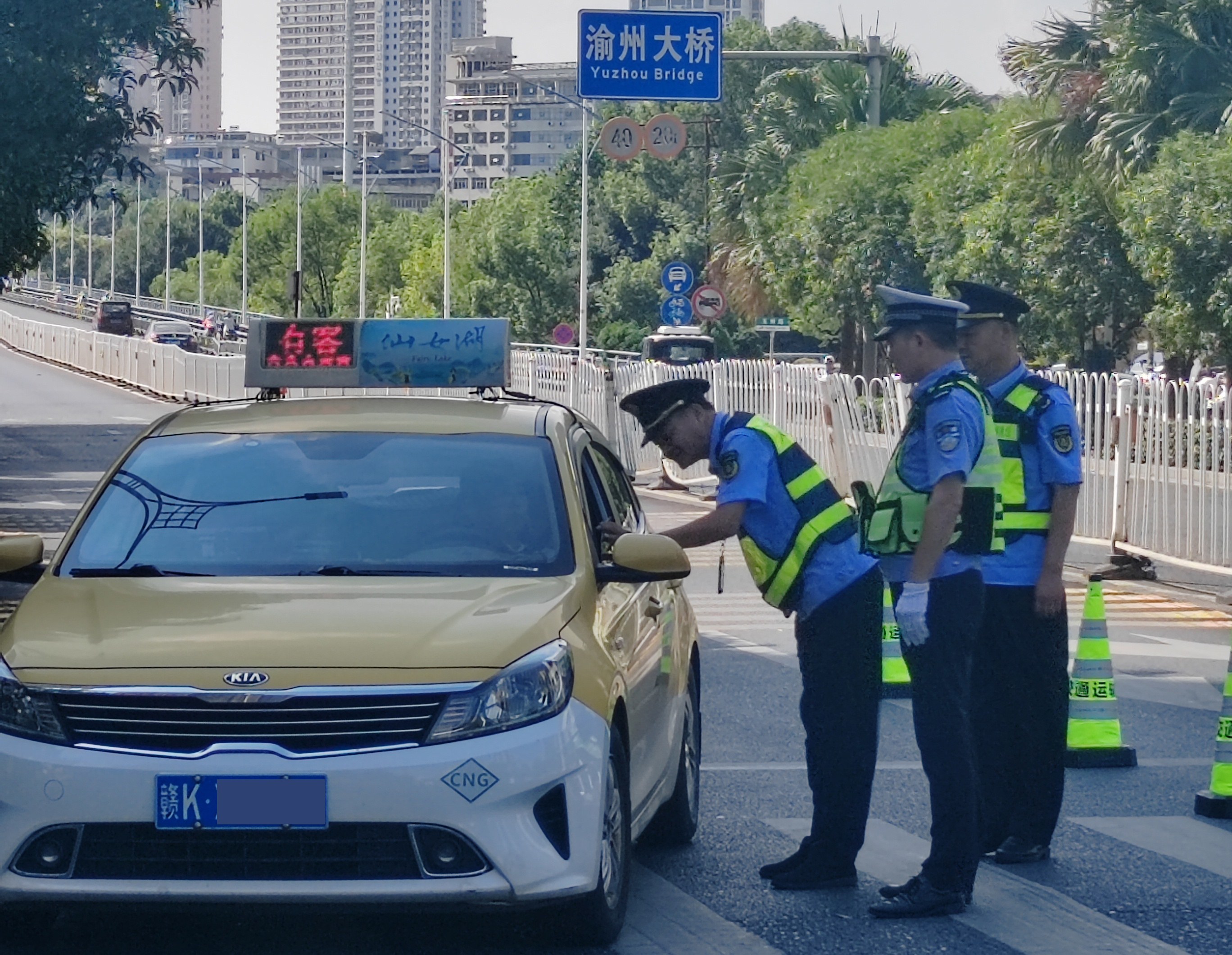 严查网约车、出租车，新余守护市民出行安全
