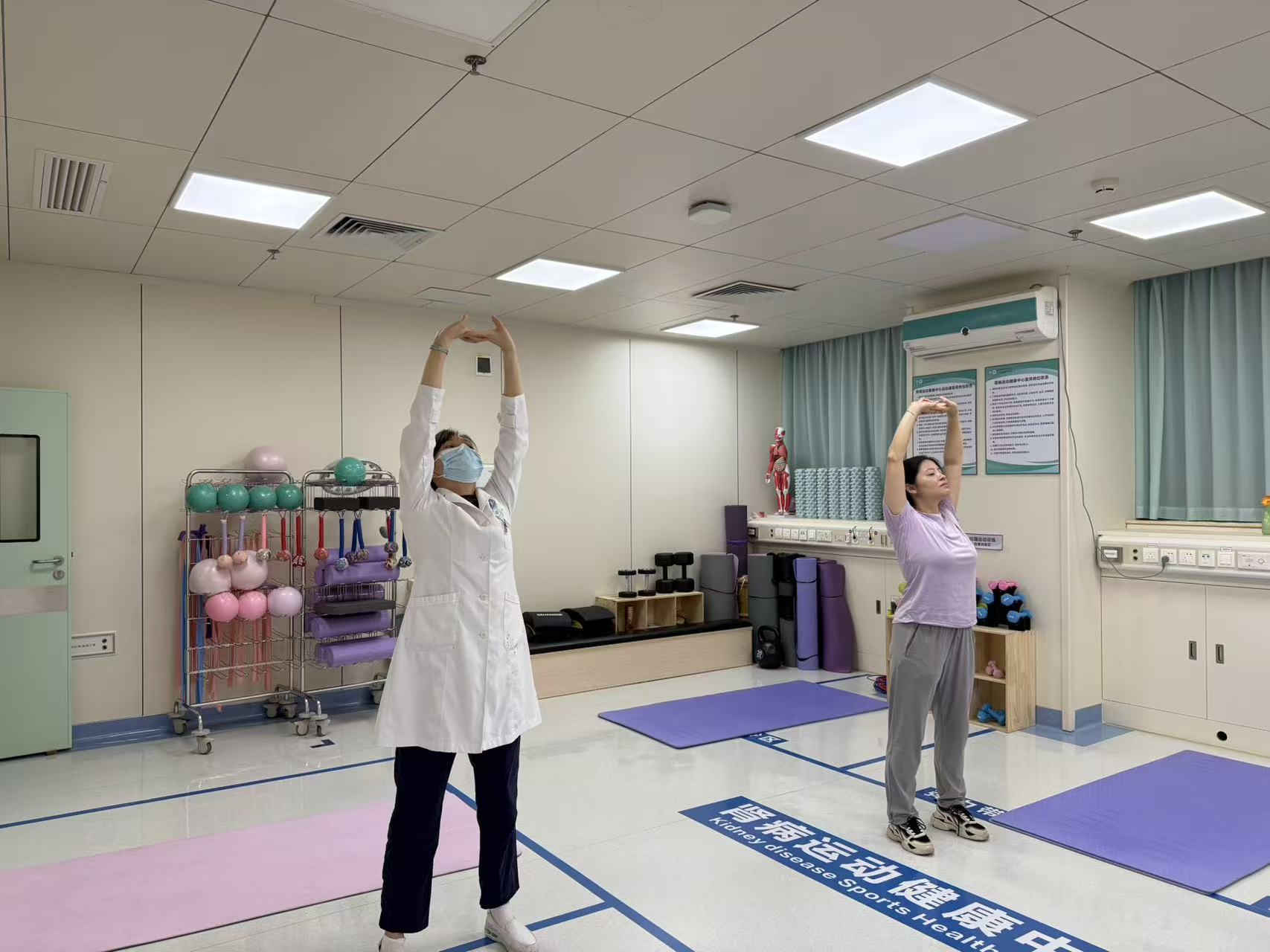 打工人哀嚎“牛马抢不到” 1200+人抢先体验!医生护士亲自带你“开练”