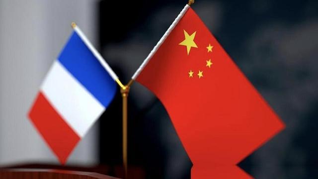 勒庞的“法国优先”火了！巴黎政坛传开一句话：中国人非敌非友