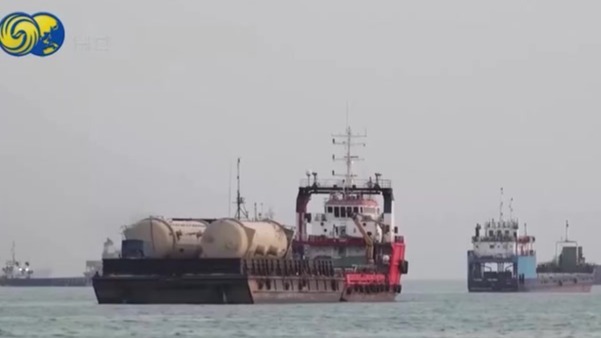伊朗：2艘油轮在穿越霍尔木兹海峡时触雷