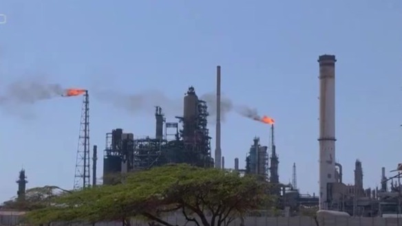 美委巨额石油协议点燃委民众怒火