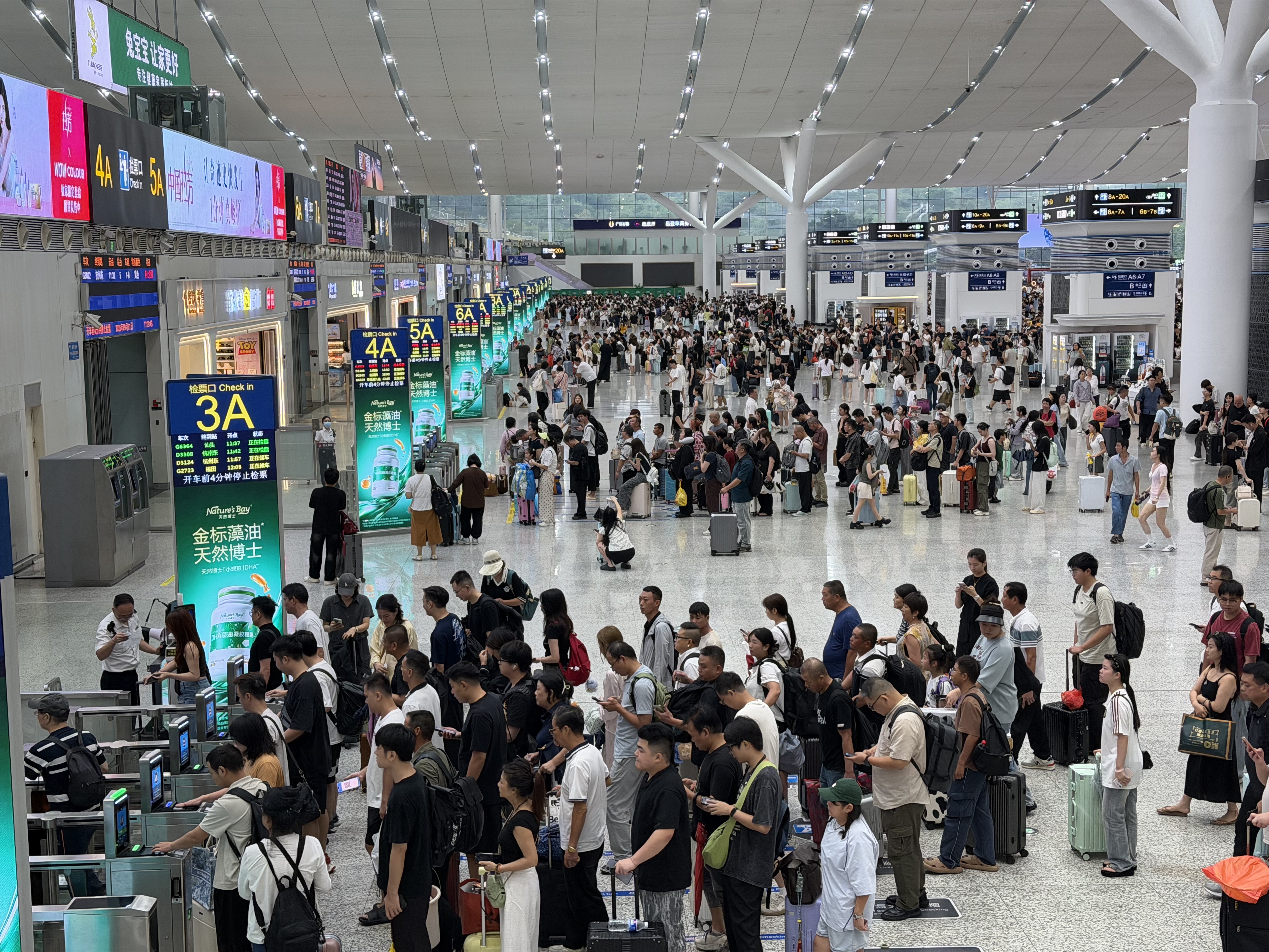2026年暑运圆满收官 深圳铁路累计客流超3800万人次