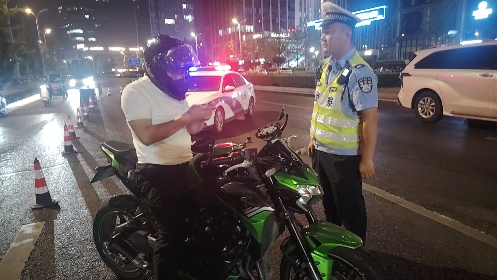 商丘交警提前做好秋季开学前交通安全管理工作