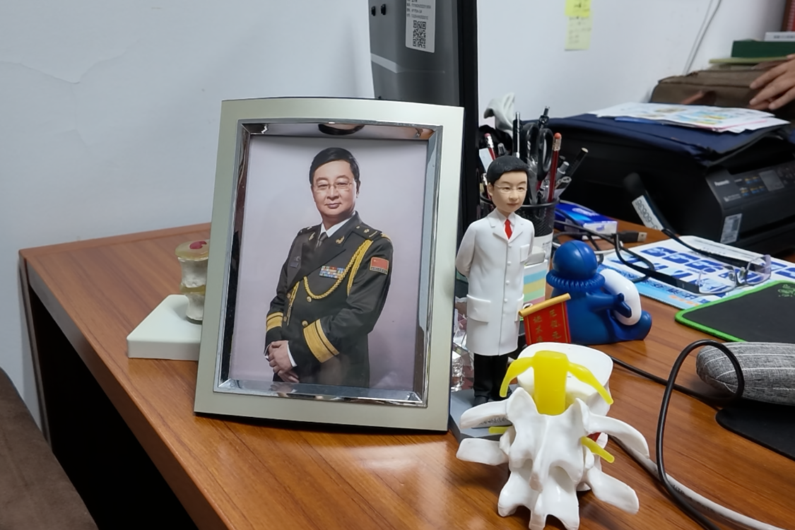 图:桑宏勋本科毕业于南方医科大学(原第一军医大学),博士毕业于第四军医大学