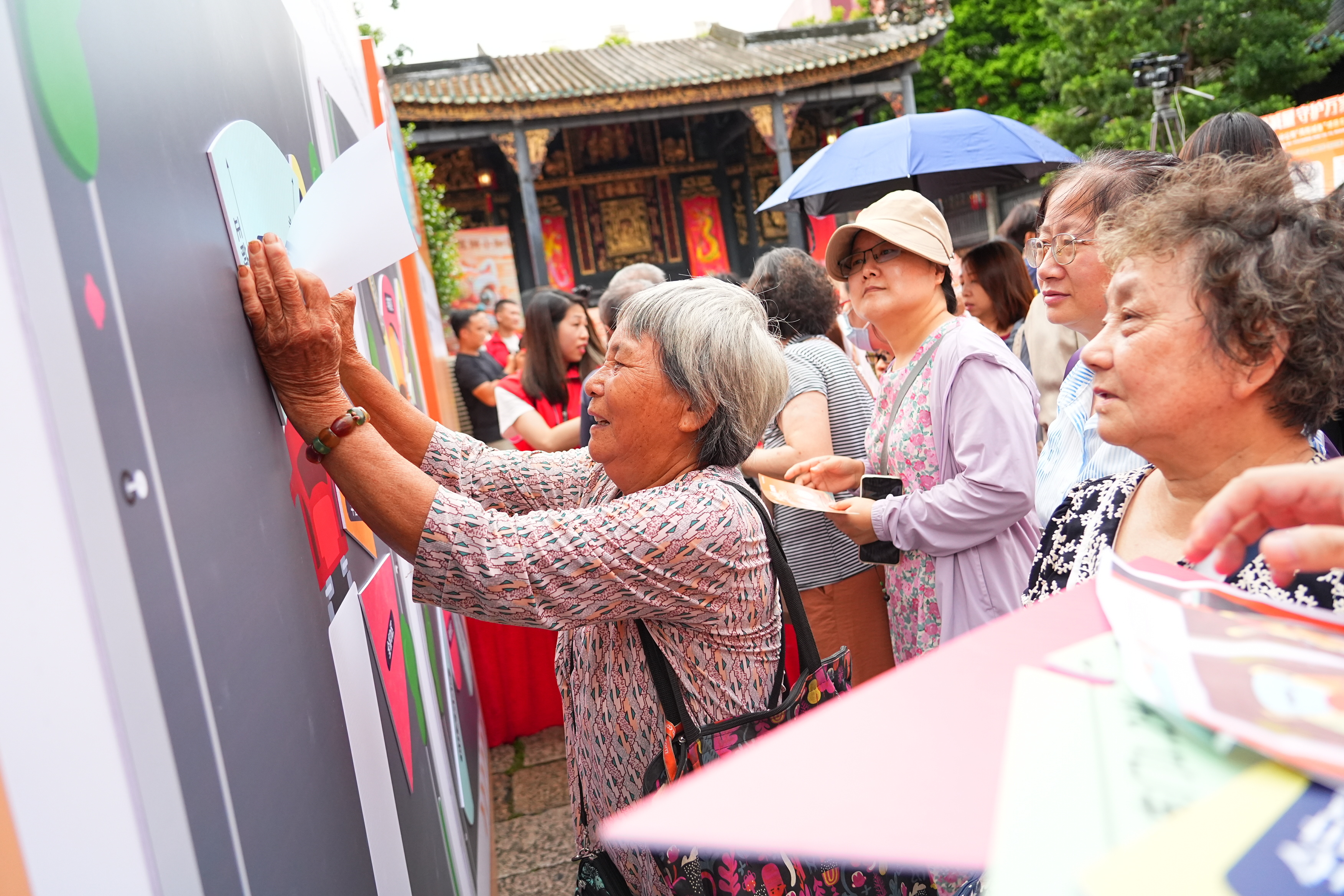 非遗醒狮传文脉 金融消保护民生——平安产险佛山分公司创新开展“狮耀岭南·平安护航”2026年金融教育宣传周活动