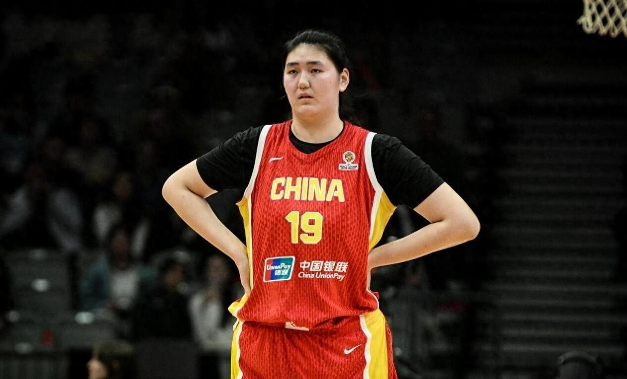 狂输美国队33分！中国女篮开门黑