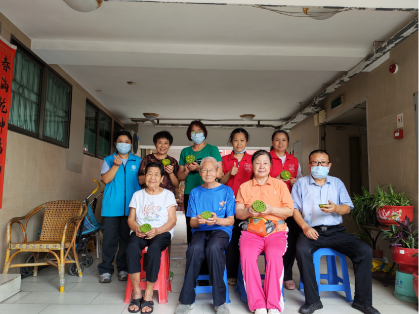 饺香伴暮，温情入户——河东社区高龄老人关爱系列活动