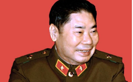 1983年,解放军总参谋长参观毛主席纪念堂,流泪:我来看您了