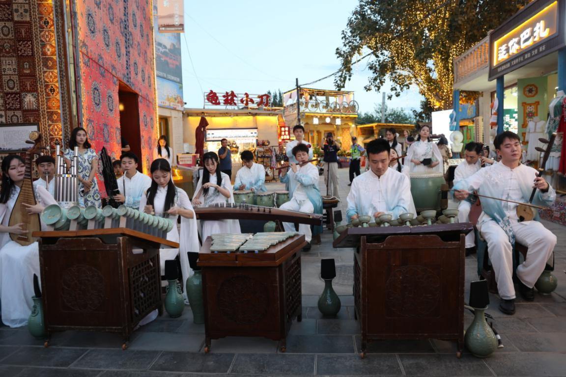 宁波青瓷瓯乐奏响新疆