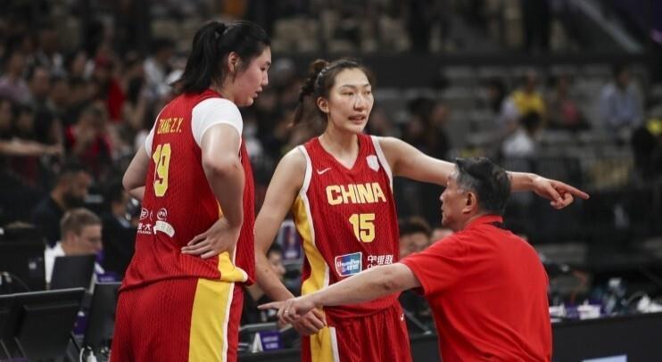 狂输美国队33分！中国女篮开门黑