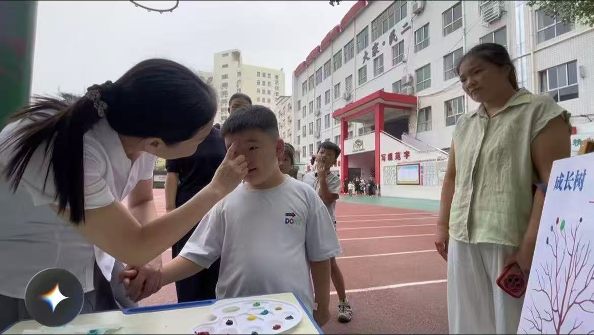 筑梦启航 向阳而生！商丘市梁园区民主路第二小学开展新生入学欢迎礼活动