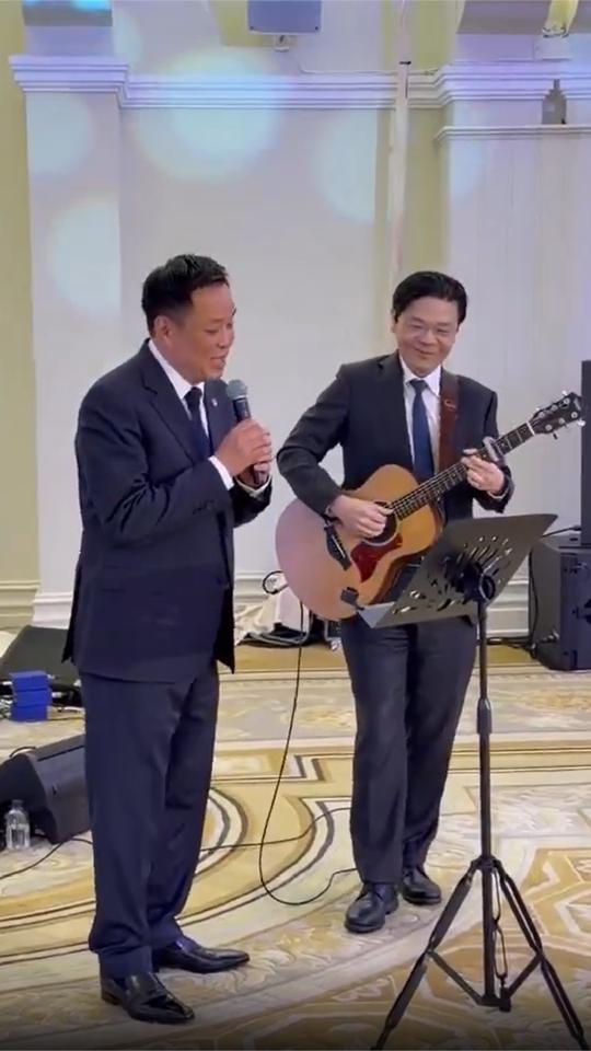 泰国和新加坡总理联袂献唱，能打几分？